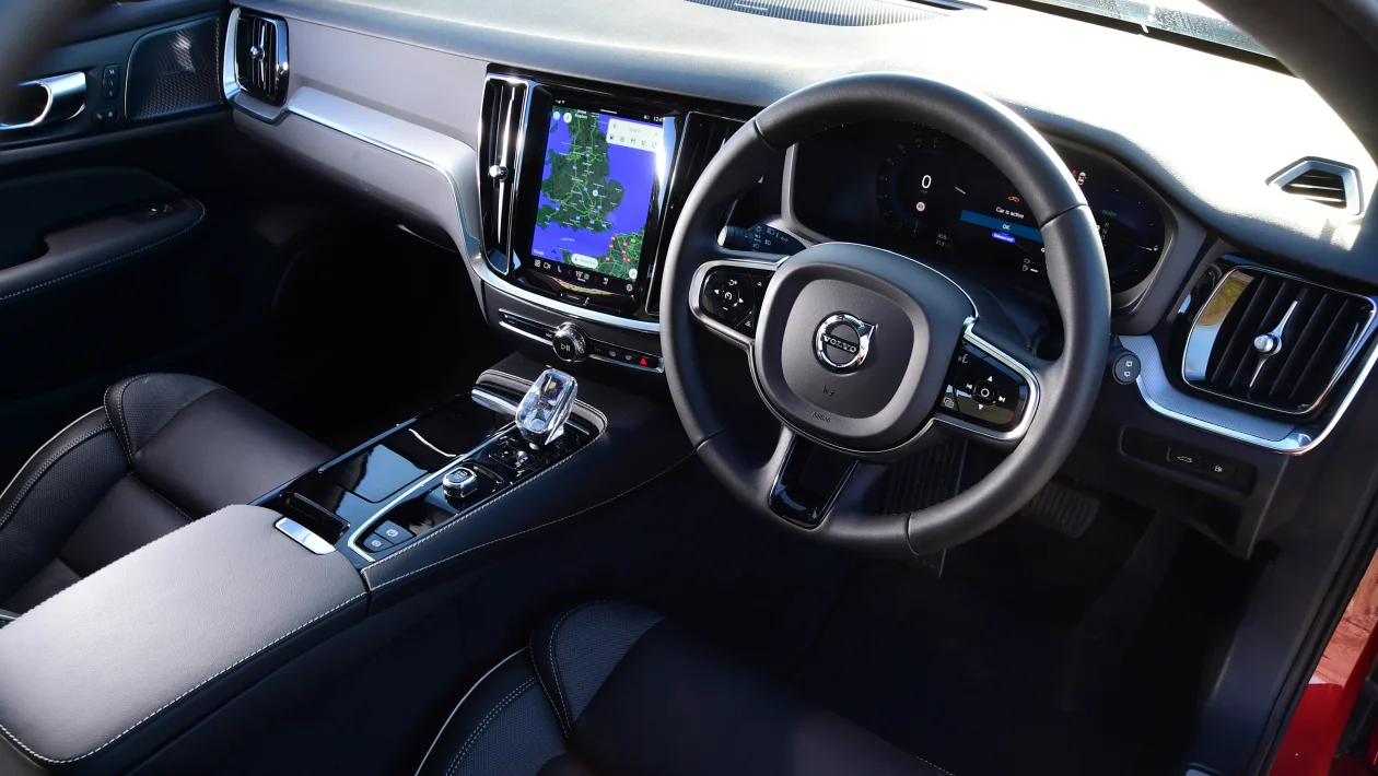 Volvo V60 Recharge PHEV T6