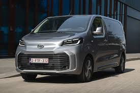 Toyota Proace Electric Furgon Medium 50 kWh 136 KM